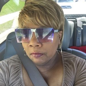 Meet your Posher, Andi